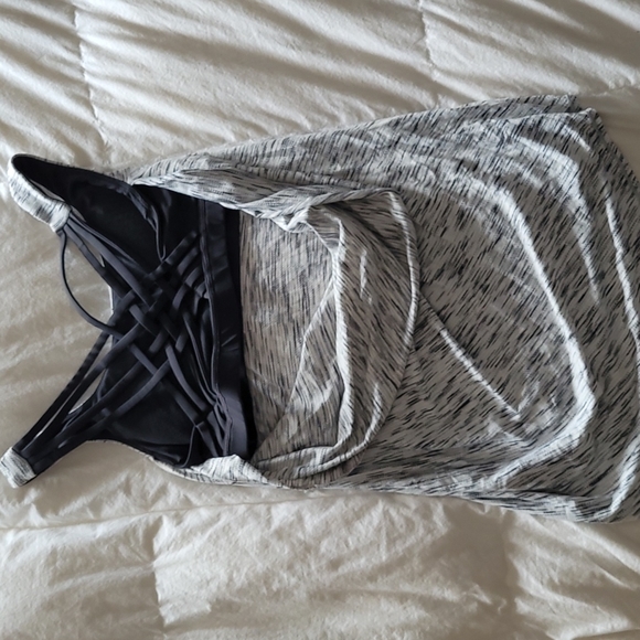 Lululemon, size 4, tank top, grey and white - Picture 2 of 4